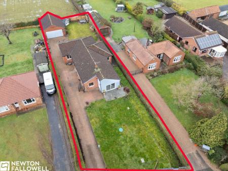 5 bedroom Detached bungalow for sale in Fingle Street, North Leverton, DN22