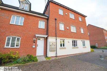 2 bedroom Flat for sale in Waterfields, Retford, DN22