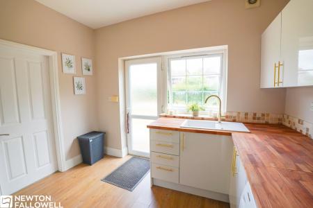 5 bedroom Detached house for sale in Main Street, Rampton, DN22