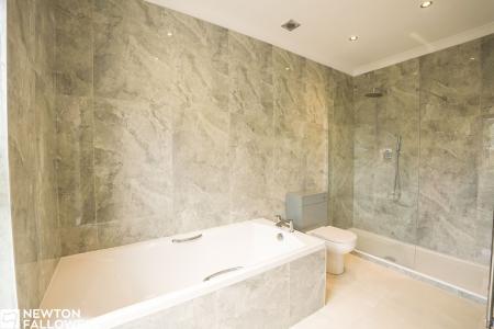 5 bedroom Detached house for sale in Main Street, Rampton, DN22