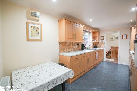 4 bedroom Detached bungalow for sale in Wentworth Close, Retford, DN22