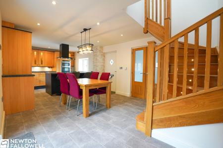 3 bedroom Terraced House for sale in High Street, Gringley-On-The-Hill, DN10