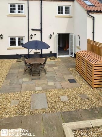 3 bedroom Terraced House for sale in High Street, Gringley-On-The-Hill, DN10