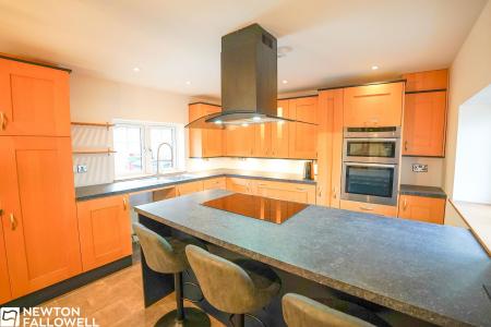 3 bedroom Terraced House for sale in High Street, Gringley-On-The-Hill, DN10
