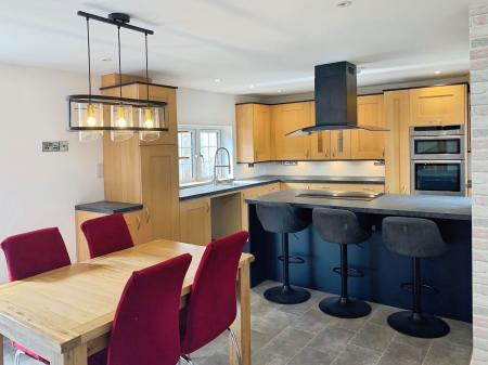 3 bedroom Terraced House for sale in High Street, Gringley-On-The-Hill, DN10