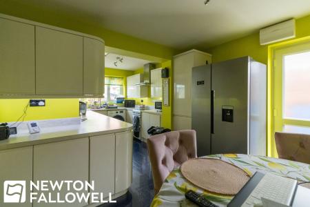 3 bedroom Detached bungalow for sale in South View Drive, Clarborough, DN22