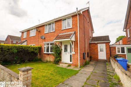3 bedroom Semi-detached house for sale in Kingsmead, Retford, DN22