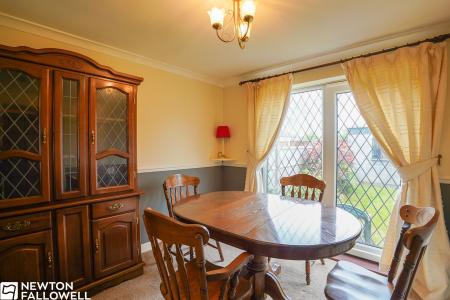 3 bedroom Semi-detached house for sale in Kingsmead, Retford, DN22