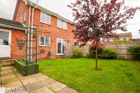 3 bedroom Semi-detached house for sale in Kingsmead, Retford, DN22