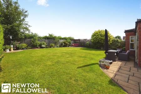 6 bedroom Detached house for sale in Rectors Gate, Retford, DN22