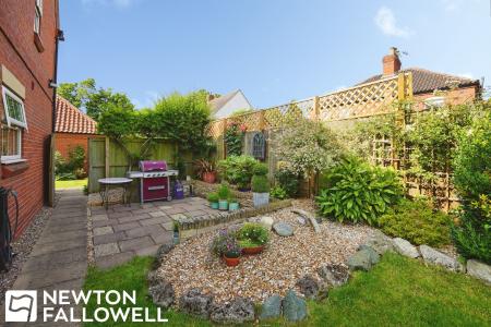 6 bedroom Detached house for sale in Rectors Gate, Retford, DN22