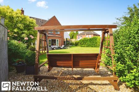 6 bedroom Detached house for sale in Rectors Gate, Retford, DN22