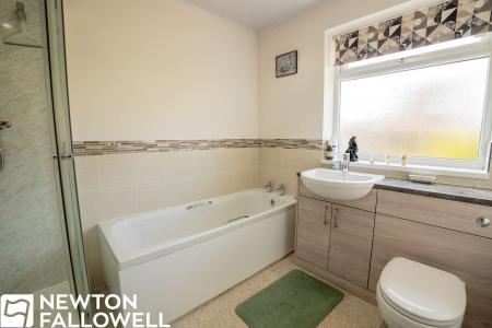 3 bedroom Detached bungalow for sale in Cornwall Road, Retford, DN22