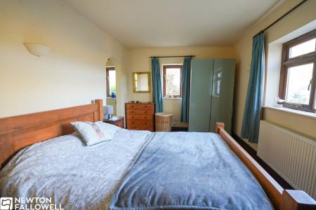 3 bedroom Semi-detached house for sale in Great North Road, Tuxford, NG22