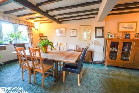 3 bedroom Semi-detached house for sale in Great North Road, Tuxford, NG22