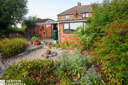 3 bedroom Semi-detached house for sale in Great North Road, Tuxford, NG22