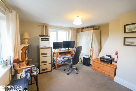 3 bedroom Semi-detached house for sale in Great North Road, Tuxford, NG22
