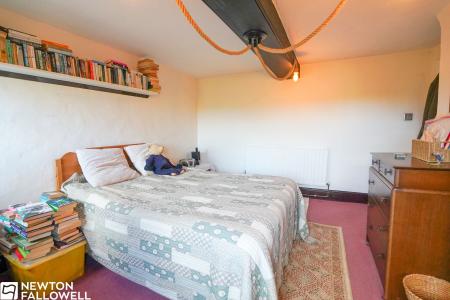 3 bedroom Semi-detached house for sale in Great North Road, Tuxford, NG22