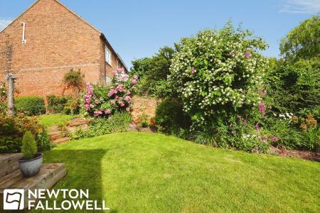 3 bedroom Detached house for sale in Main Street, Hayton, DN22