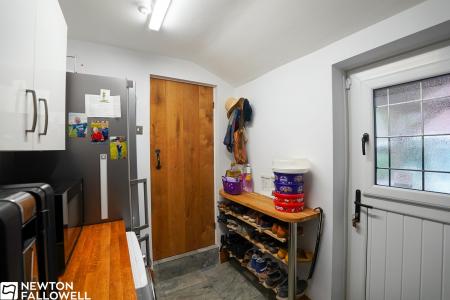 3 bedroom Detached house for sale in Main Street, Hayton, DN22