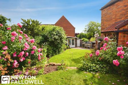 3 bedroom Detached house for sale in Main Street, Hayton, DN22
