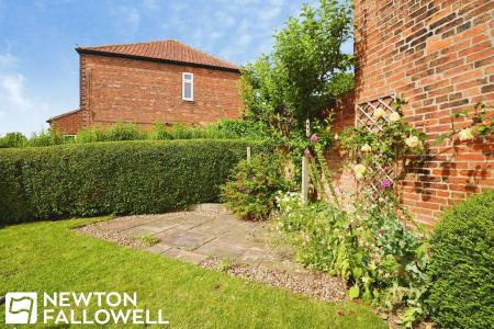 3 bedroom Detached house for sale in Main Street, Hayton, DN22