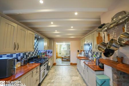 3 bedroom Detached house for sale in Main Street, Hayton, DN22