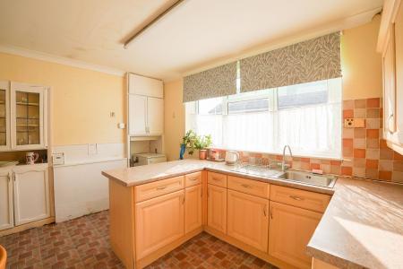 3 bedroom Detached bungalow for sale in Main Street, North Leverton, DN22