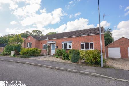 3 bedroom Detached bungalow for sale in Machin Close, Tuxford, NG22