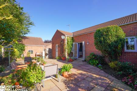 3 bedroom Detached bungalow for sale in Machin Close, Tuxford, NG22