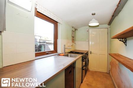2 bedroom Terraced House for sale in Whitehall Road, Retford, DN22