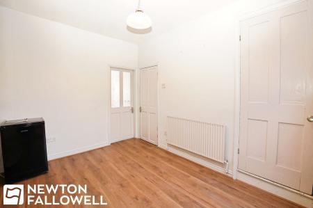 2 bedroom Terraced House for sale in Whitehall Road, Retford, DN22