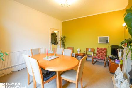 4 bedroom Semi-detached house for sale in London Road, Retford, DN22