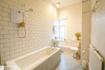 4 bedroom Semi-detached house for sale in London Road, Retford, DN22