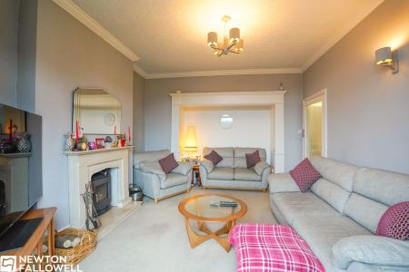 4 bedroom Semi-detached house for sale in London Road, Retford, DN22