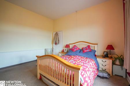 4 bedroom Semi-detached house for sale in London Road, Retford, DN22