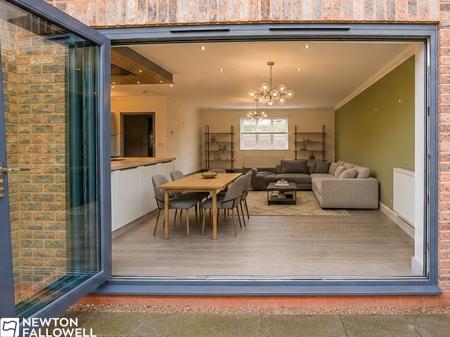 3 bedroom End of terrace house for sale in Hawfinch Meadows, Retford, DN22