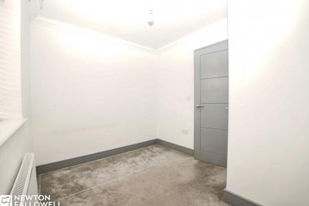3 bedroom End of terrace house for sale in Hawfinch Meadows, Retford, DN22