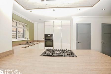 3 bedroom End of terrace house for sale in Hawfinch Meadows, Retford, DN22