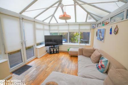 4 bedroom Town house for sale in Waterfields, Retford, DN22