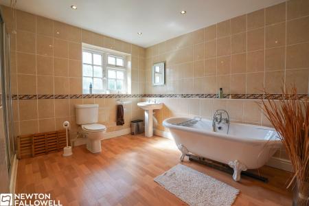 4 bedroom Detached house for sale in Apple Tree House, Meeting House Lane, South Leverton, DN22 0BS