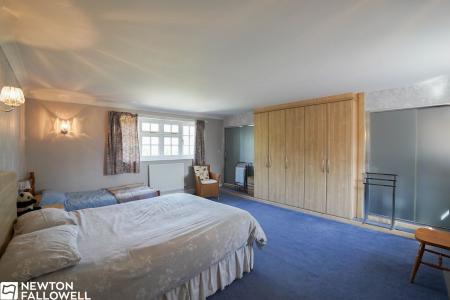 4 bedroom Detached house for sale in Apple Tree House, Meeting House Lane, South Leverton, DN22 0BS