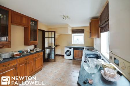 3 bedroom Semi-detached house for sale in Trinity Road, Retford, DN22