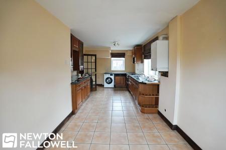 3 bedroom Semi-detached house for sale in Trinity Road, Retford, DN22