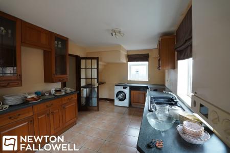 3 bedroom Semi-detached house for sale in Trinity Road, Retford, DN22