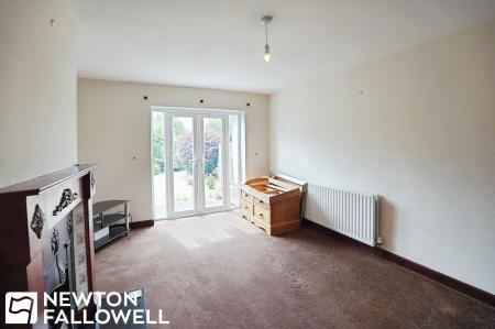 3 bedroom Semi-detached house for sale in Trinity Road, Retford, DN22
