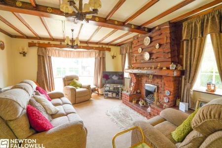 2 bedroom Detached bungalow for sale in Ordsall Park Road, Retford, DN22
