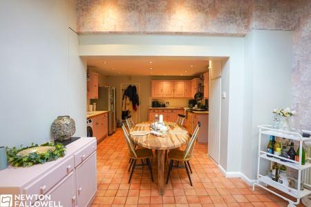 4 bedroom Detached house for sale in Sutton Lane, Sutton, DN22