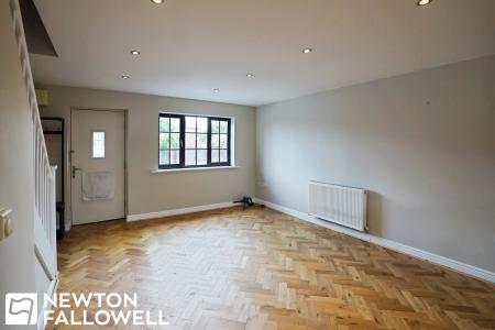 2 bedroom End of terrace house for sale in The Rotunda, Beckingham, DN10