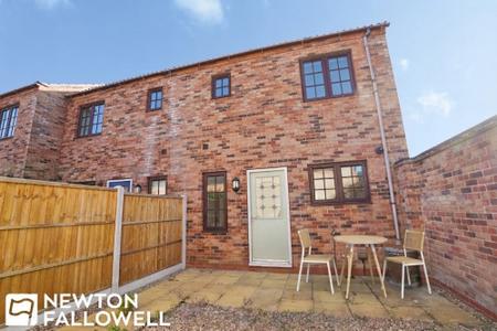 2 bedroom End of terrace house for sale in The Rotunda, Beckingham, DN10
